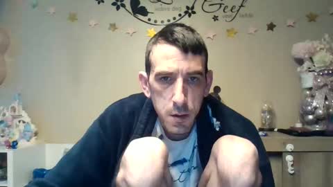 SkinnyBigCock2 online show from 22, 3, 2026