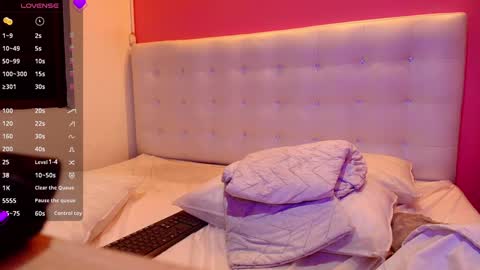 Snapshot of skinnyneighbour_ chatting on 4, 2, 2025 Karla online show from 4, 2, 2025