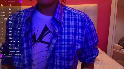 Snapshot of skinnyneighbour_ chatting on 5, 2, 2025 Karla online show from 5, 2, 2025