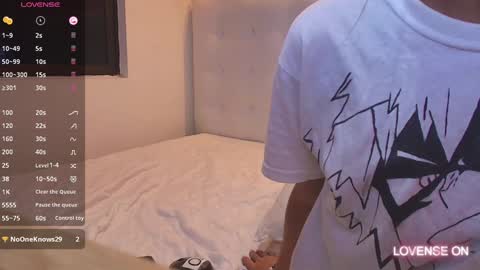 Snapshot of skinnyneighbour_ chatting on 8, 2, 2025 Karla online show from 8, 2, 2025