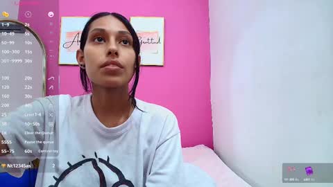 Snapshot of skinnyneighbour_ chatting on 5, 3, 2025 Karla online show from 5, 3, 2025