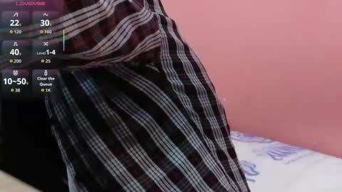 Snapshot of skinnyneighbour_ chatting on 30, 10, 2025 Karla online show from 30, 10, 2025