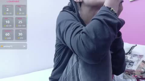 Snapshot of skinnyneighbour_ chatting on 7, 11, 2025 Karla online show from 7, 11, 2025