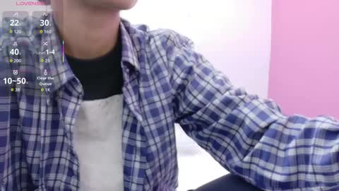 Snapshot of skinnyneighbour_ chatting on 26, 11, 2025 Karla online show from 26, 11, 2025