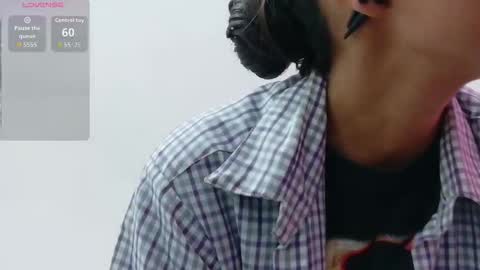 Snapshot of skinnyneighbour_ chatting on 17, 12, 2025 Karla online show from 17, 12, 2025