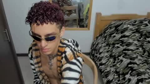 skinnypipe15 online show from 20, 10, 2025