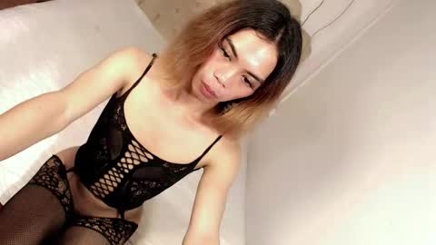 Snapshot of skinnytrans69 chatting on 13, 5, 2026 skinnytrans69 online show from 13, 5, 2026