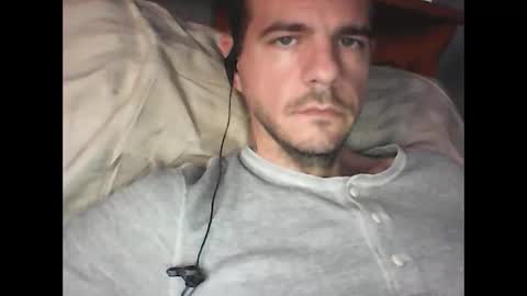 Snapshot of skippy6988 chatting on 25, 10, 2025 Easy-E online show from 25, 10, 2025