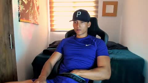 Snapshot of skull_prospect chatting on 8, 1, 2025 Liam Vokov online show from 8, 1, 2025