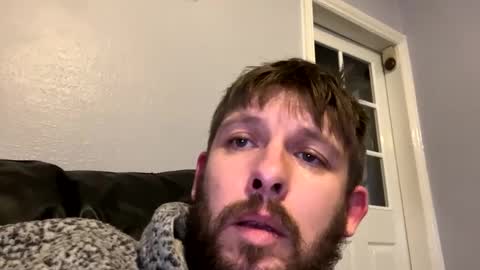 Snapshot of skuzzy25 chatting on 26, 12, 2024 skuzzy25 online show from 26, 12, 2024