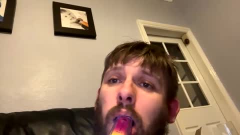 Snapshot of skuzzy25 chatting on 28, 12, 2024 skuzzy25 online show from 28, 12, 2024