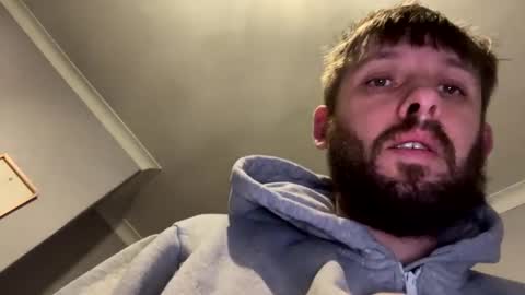 Snapshot of skuzzy25 chatting on 5, 1, 2025 skuzzy25 online show from 5, 1, 2025