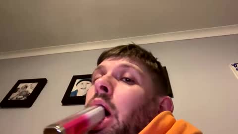 Snapshot of skuzzy25 chatting on 29, 1, 2025 skuzzy25 online show from 29, 1, 2025