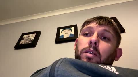 Snapshot of skuzzy25 chatting on 4, 2, 2025 skuzzy25 online show from 4, 2, 2025