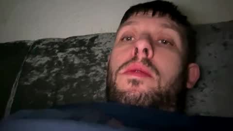 Snapshot of skuzzy25 chatting on 8, 2, 2025 skuzzy25 online show from 8, 2, 2025