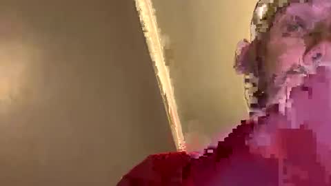 Snapshot of skuzzy25 chatting on 2, 3, 2025 skuzzy25 online show from 2, 3, 2025