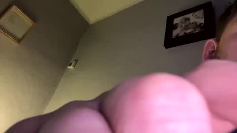 Snapshot of skuzzy25 chatting on 11, 3, 2025 skuzzy25 online show from 11, 3, 2025