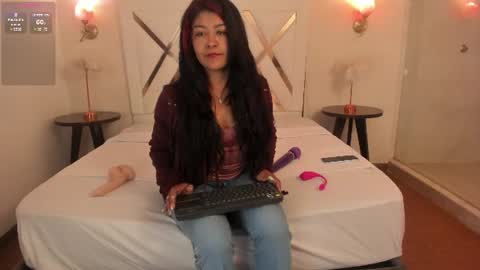 Snapshot of sky_collins_ chatting on 29, 6, 2026 Sky online show from 29, 6, 2026