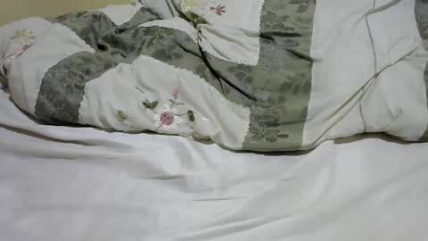 Snapshot of skylar2544 chatting on 31, 10, 2025 skylar2544 online show from 31, 10, 2025