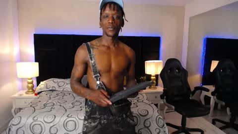 SKYLERBIGXXX online show from 15, 4, 2026