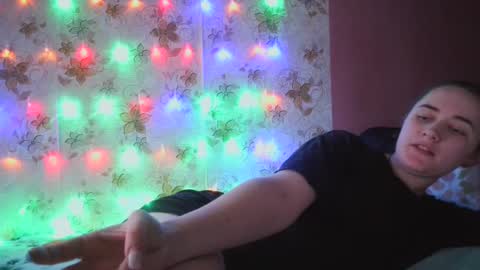 skyressie333 online show from 21, 12, 2024