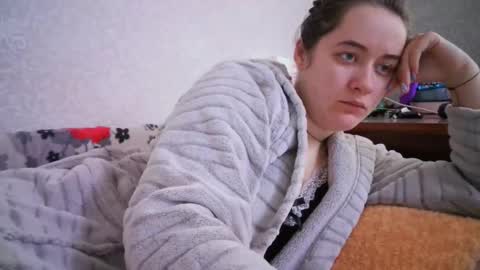 skyressie333 online show from 12, 2, 2025