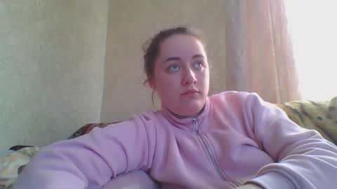 skyressie333 online show from 13, 4, 2026