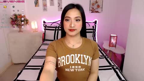 Queen Cyrine online show from 5, 2, 2025