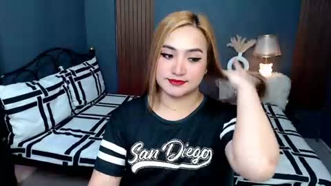 Queen Cyrine online show from 24, 6, 2026