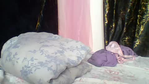 Snapshot of slim_ebony2006 chatting on 16, 7, 2026 Anna online show from 16, 7, 2026
