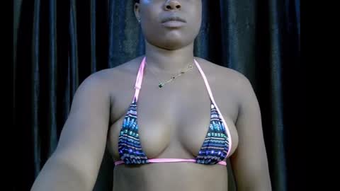 Snapshot of slim_thick12 chatting on 13, 11, 2025 Tems online show from 13, 11, 2025