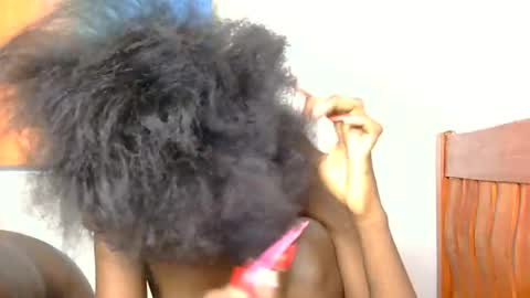 Snapshot of slimdoll2 chatting on 7, 7, 2026 slimdoll2 online show from 7, 7, 2026