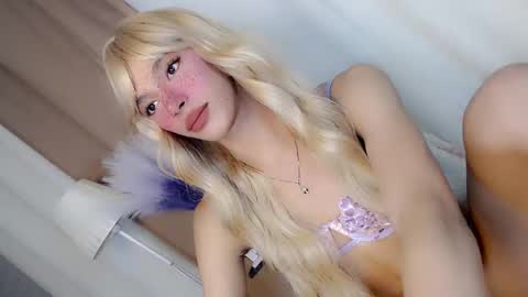 Snapshot of slimgirl_patricia chatting on 18, 9, 2025 Pat online show from 18, 9, 2025