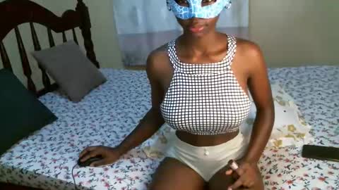 Snapshot of slimqueenbae chatting on 14, 9, 2025 slimqueenbae online show from 14, 9, 2025