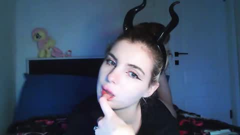 Snapshot of sloomonata chatting on 1, 11, 2025 sloomonata online show from 1, 11, 2025