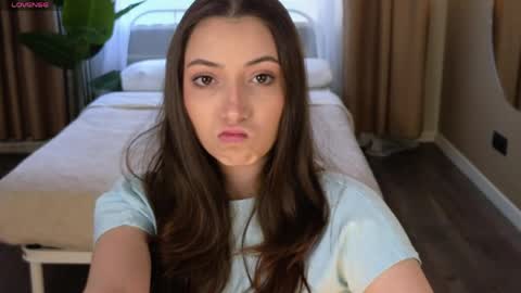 Emilia online show from 12, 4, 2026