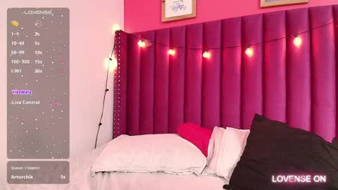 Snapshot of slutlittlecamila chatting on 11, 12, 2024 CAMILA  online show from 11, 12, 2024