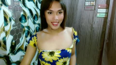 Snapshot of slutqueen_raz chatting on 1, 7, 2026 Raz online show from 1, 7, 2026