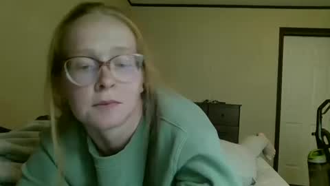 Snapshot of slutty_redhead3 chatting on 23, 9, 2025 Slutty redhead3 online show from 23, 9, 2025