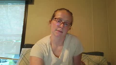 Snapshot of slutty_redhead3 chatting on 24, 10, 2025 Slutty redhead3 online show from 24, 10, 2025