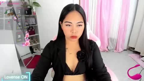 Snapshot of slutyshaine chatting on 19, 5, 2026 slutyshaine online show from 19, 5, 2026