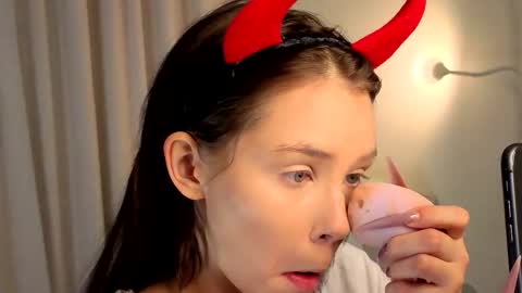 Lily online show from 28, 11, 2025