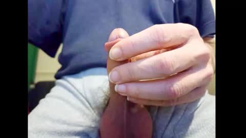 Small Hairy Uncut online show from 20, 12, 2025