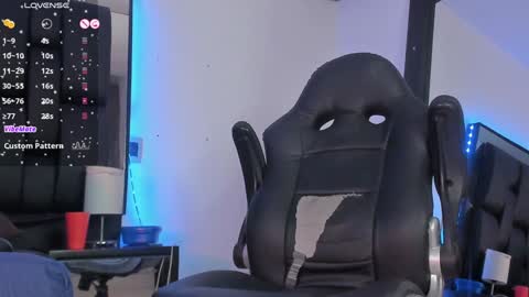 Jade Smiith online show from 1, 2, 2025