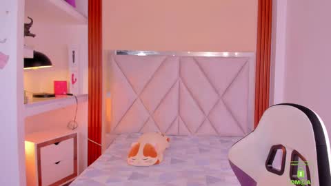 smile__1 online show from 21, 9, 2025