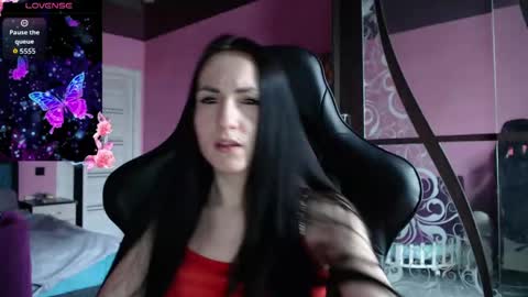 smile_cute_fox online show from 6, 4, 2026