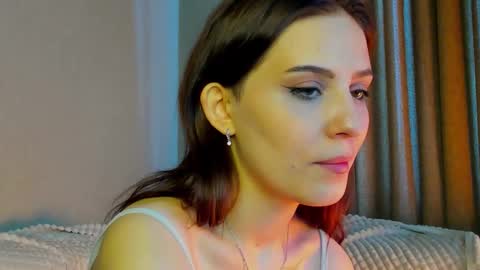 Bella online show from 17, 9, 2025