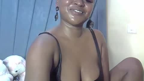 smiley_berry online show from 23, 9, 2025