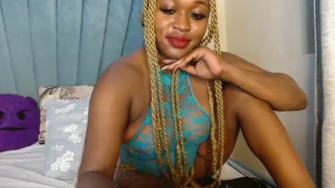 smiley_berry online show from 23, 11, 2025