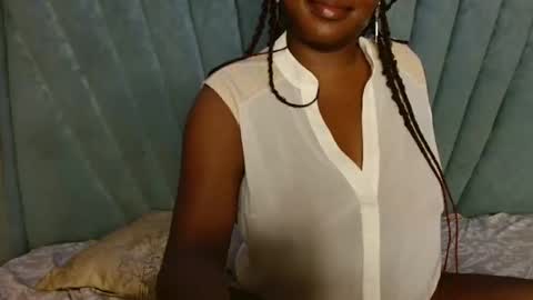 smiley_berry online show from 21, 12, 2025